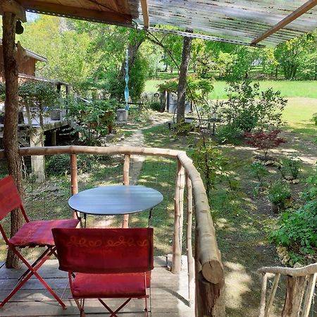La Cabane De L'Oiseau Couze-et-Saint-Front Екстериор снимка