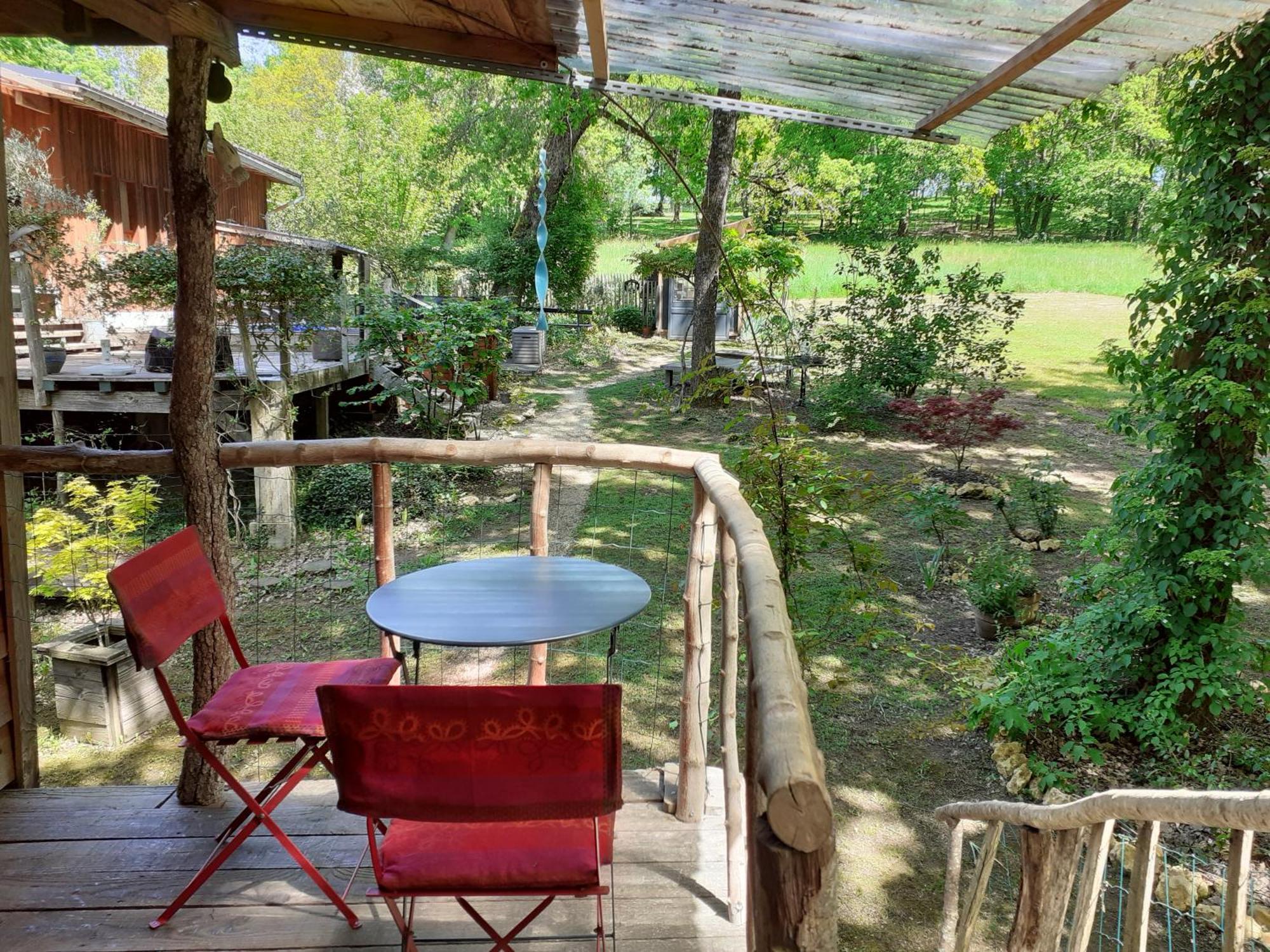 La Cabane De L'Oiseau Couze-et-Saint-Front Екстериор снимка